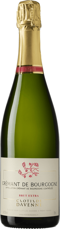 En glasflaska med Clotilde Davenne Brut Extra Crémant de Bourgogne, en mousserande från Bourgogne i Frankrike