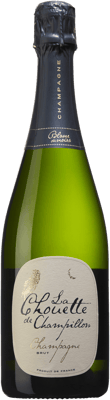 En glasflaska med La Chouette de Champillon Blanc de Noirs, ett champagne från Champagne i Frankrike