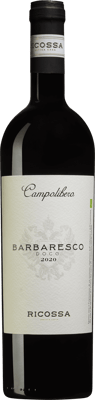 En glasflaska med Ricossa Barbaresco 2018, ett rött vin från Piemonte i Italien