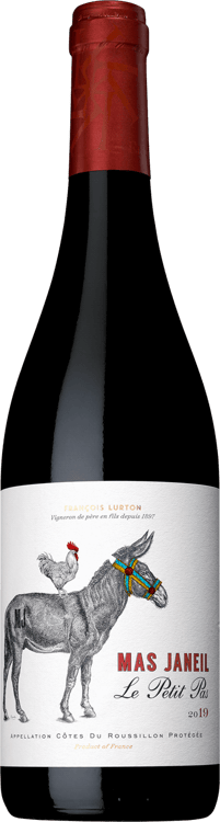 En glasflaska med Mas Janeil Le Petit Pas, ett rött vin från Languedoc-Roussillon i Frankrike