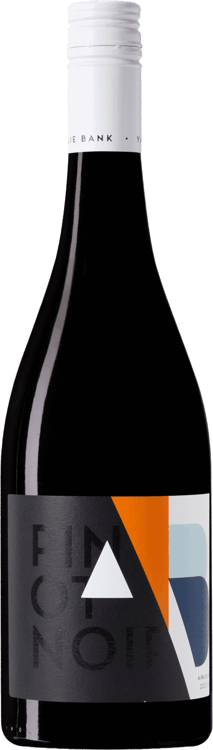 En glasflaska med Airlie Bank Pinot noir, ett rött vin från Victoria i Australien