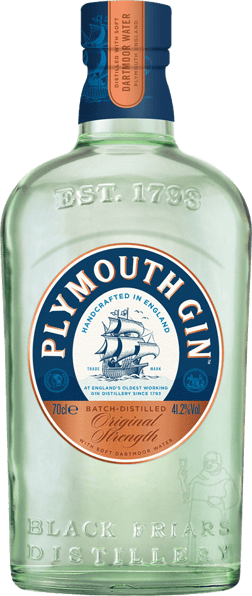 En glasflaska med Plymouth Gin, en gin & Genever från England i Storbritannien