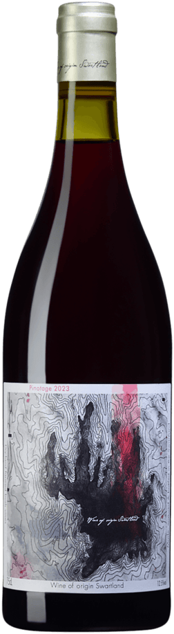 En glasflaska med David & Nadia Topography Pinotage 2023, ett rött vin från Western Cape i Sydafrika
