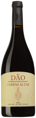 En glasflaska med Jose Maria da Fonseca Terras Altas, ett rött vin från Dão i Portugal