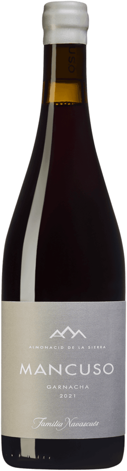 En lättare glasflaska med Bodegas Familia Navascués Mancuso Garnacha 2021, ett rött vin från Aragonien i Spanien