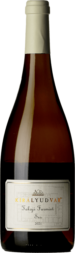 En glasflaska med Királyudvar Furmint Sec 2021, ett vitt vin från Tokaj i Ungern