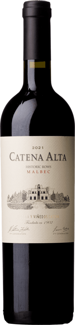 En glasflaska med Catena Alta Malbec 2021, ett rött vin från Cuyo i Argentina