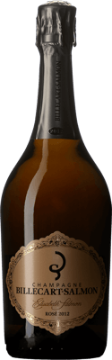 En lättare glasflaska med Shafer Red Shoulder Ranch Chardonnay, ett champagne från Champagne i Frankrike