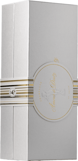 En glasflaska med Amour de Deutz 2014, ett champagne från Champagne i Frankrike