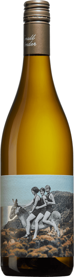 En lättare glasflaska med Small Wonder Chardonnay 2021, ett vitt vin från Tasmanien i Australien