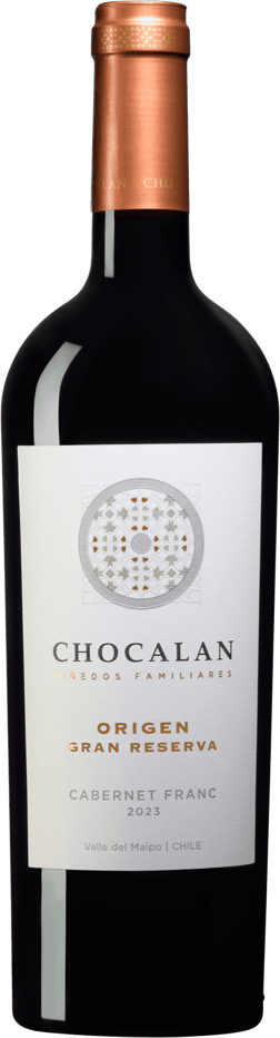 En glasflaska med Chocalán Origen Gran Reserva Cabernet Franc 2022, ett rött vin från Valle Central i Chile
