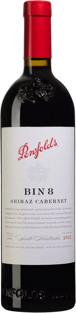 En glasflaska med Penfolds Bin 8 Shiraz Cabernet 2022, ett rött vin från South Australia i Australien