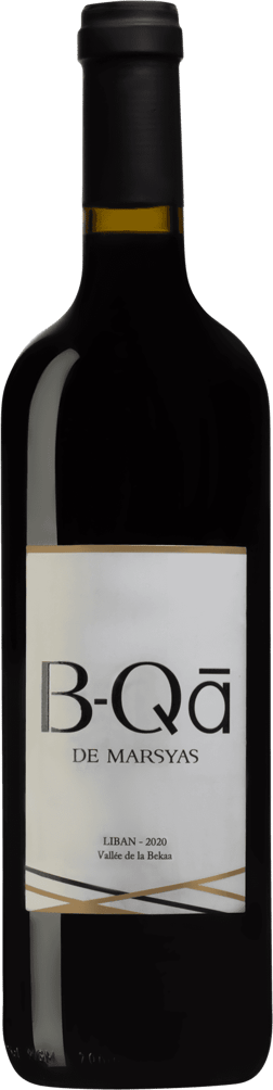 En glasflaska med B-Qa de Marsyas Rouge 2020, ett rött vin från Bekaa i Libanon