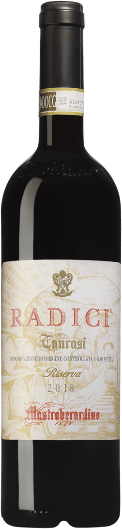 En glasflaska med Mastroberardino Radici Taurasi Riserva 2018, ett rött vin från Kampanien i Italien
