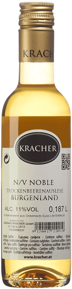 En glasflaska med Kracher Noble Reserve Trockenbeerenauslese, ett vitt vin från Burgenland i Österrike