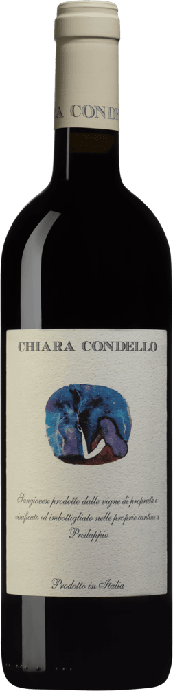 En glasflaska med Chiara Condello 2021, ett rött vin från Emilia-Romagna i Italien