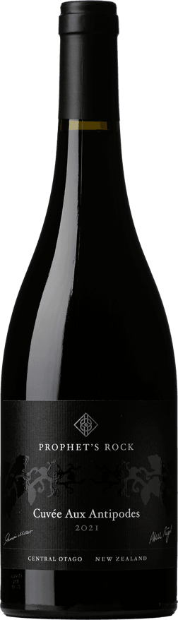 En glasflaska med Carl Loewen Riesling Alte Reben 2022, ett rött vin från Central Otago i Nya Zeeland