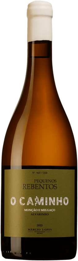 En lättare glasflaska med Marcio Lopes Pequenos Rebentos O Caminho 2022, ett vitt vin från Vinho Verde i Portugal