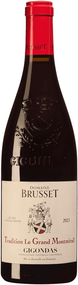 En lättare glasflaska med Domaine Brusset Gigondas Tradition Le Grand Montmirail 2023, ett rött vin från Rhonedalen i Frankrike