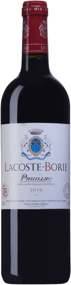 En glasflaska med Grand Puy Lacoste Lacoste-Borie 2019, ett rött vin från Bordeaux i Frankrike