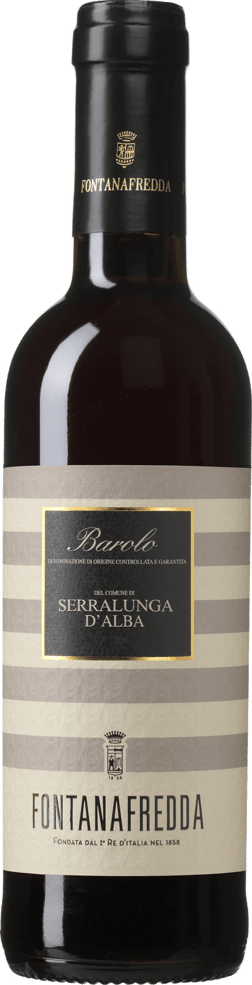 En glasflaska med Fontanafredda Barolo Serralunga d'Alba 2020, ett rött vin från Piemonte i Italien