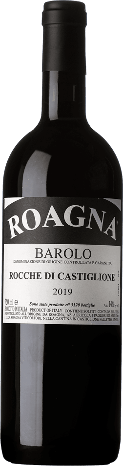 En glasflaska med Ridge Pagani Ranch Zinfandel 2021, ett rött vin från Piemonte i Italien