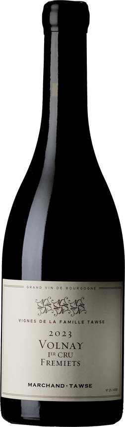 En glasflaska med Domaine Marchand-Tawse Volnay Premier Cru Les Fremiets Vignes Tawse Rouge 2023, ett rött vin från Bourgogne i Frankrike