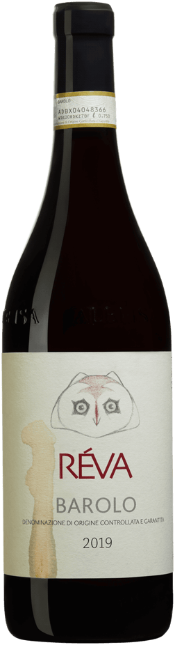 En glasflaska med Réva Barolo 2019, ett rött vin från Piemonte i Italien