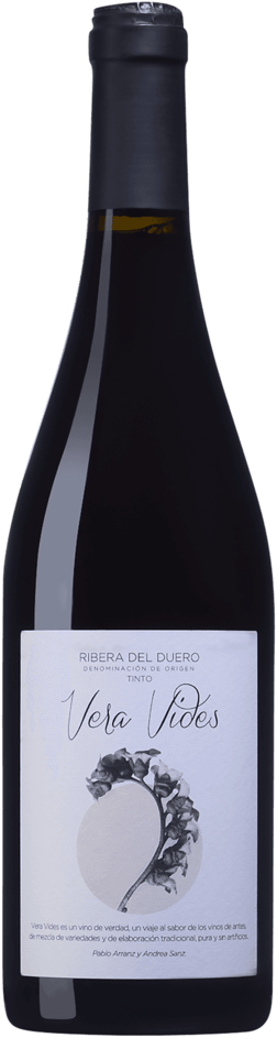 En lättare glasflaska med Saurwein Nom Pinot Noir 2021, ett rött vin från Kastilien-León i Spanien