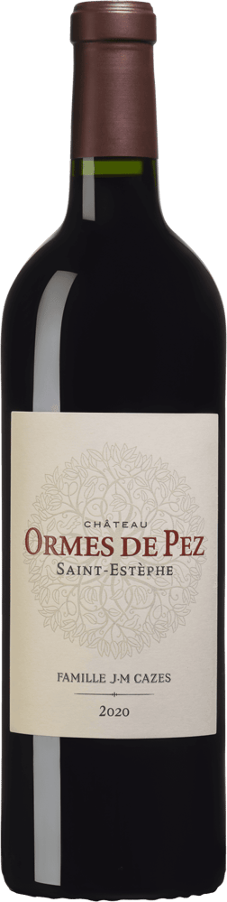 En glasflaska med Château Les Ormes de Pez 2020, ett rött vin från Bordeaux i Frankrike