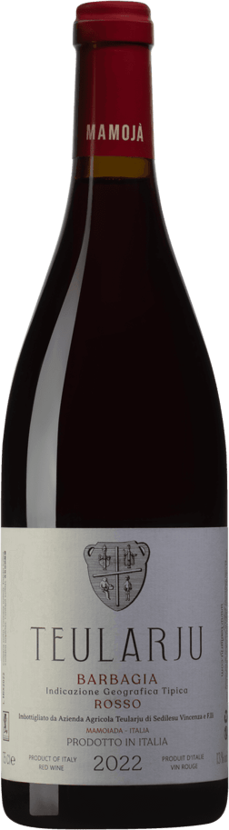 En glasflaska med Cantina Teularju Barbagia Rosso 2022, ett rött vin från Sardinien i Italien
