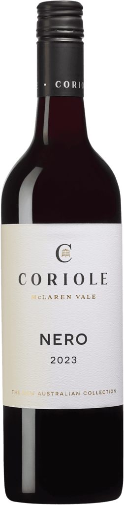 En glasflaska med Coriole Nero 2023, ett rött vin från South Australia i Australien