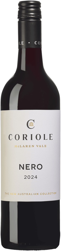 En glasflaska med Coriole Nero 2023, ett rött vin från South Australia i Australien