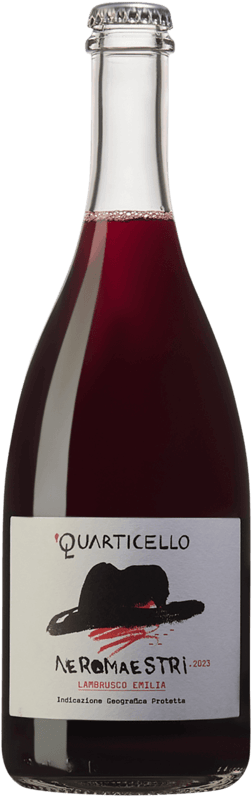 En glasflaska med Quarticello Neromaestri Lambrusco 2023, ett rött vin från Emilia-Romagna i Italien