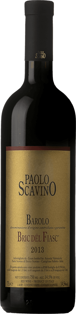 En glasflaska med Paolo Scavino Barolo Bric dël Fiasc 2013, ett rött vin från Piemonte i Italien