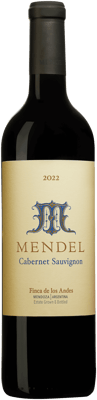 En lättare glasflaska med Mendel Cabernet Sauvignon Mendel Wines 2020, ett rött vin från Cuyo i Argentina