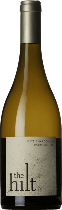 En glasflaska med The Hilt Estate Chardonnay 2021, ett vitt vin från Kalifornien i USA