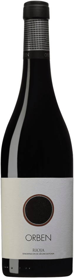 En glasflaska med Bodegas Izadi Orben 2021, ett rött vin från Rioja i Spanien